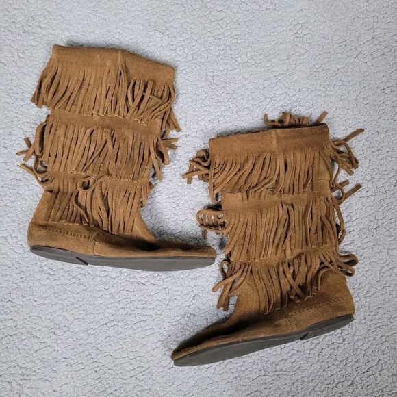 Minnetonka Boots Womens 8 Brown 3 Layer Fringe Western Boho Festival Moccassin - Picture 1 of 4